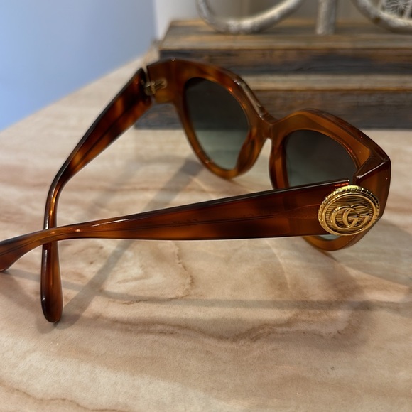 GUCCI GG1408S 004 Butterfly Sunglasses Tortoiseshell - Picture 9 of 12